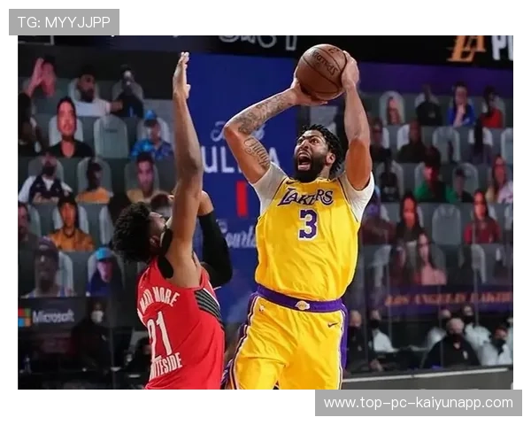 安东尼·戴维斯封盖对手，湖人防守如铁墙